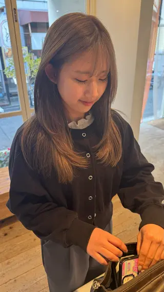 ロング カラー 【YOKE】　西田 乃那のヘアスタイル