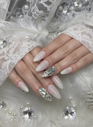 ネイル 24時間営業 UNABOMBAのネイルデザイン