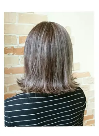 セミロング カラー JIL BLAN 京都所属・RU RIのヘアスタイル