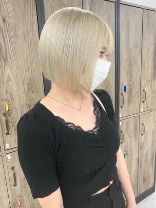 ショート カラー ヘアアレンジ 🌷FUKA🌷 まろやかハイトーンのヘアスタイル
