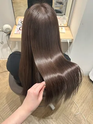 ロング カラー FRAME+なんば駅前店所属・砂野 真璃奈のヘアスタイル