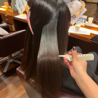 ロング おくだ　りお /ハイトーンカラーのヘアスタイル