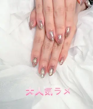 ネイル pink ladyサロン所属・べ にのネイルデザイン