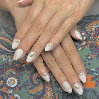 ネイル nails Mintia ～esaka～所属・松本 麻子のネイルデザイン