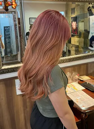 ロング カラー 後藤 凪咲のヘアスタイル