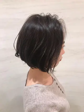 ショート 石田 優菜のヘアスタイル