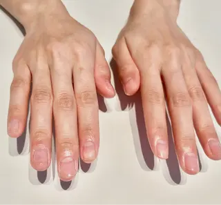 ネイル 自爪とネイルケア専門サロン　プリナチュール所属・吉岡 泉のネイルデザイン