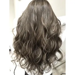 ロング カラー 井上 一平のヘアスタイル