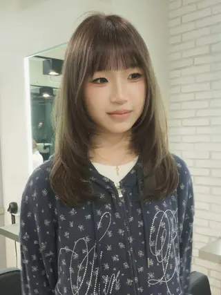 セミロング カラー Airi 韓国y2k ボブパーマのヘアスタイル