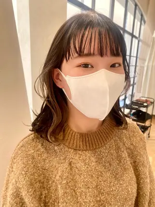 ミディアム カラー 増井 彩乃のヘアスタイル