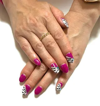 ネイル colors荻窪所属・Colors 荻窪のネイルデザイン