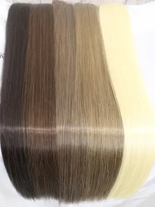 ロング カラー チビ編み込みエクステ シールエクステのヘアスタイル