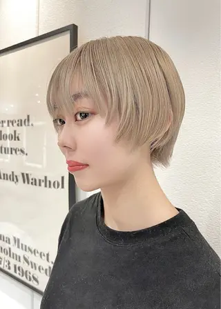 ショート カラー 透明感、暖色カラー 似合わせレイヤー矢作のヘアスタイル