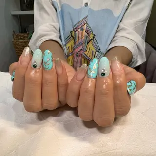 ネイル RIEKO🍒 ワンホン♡推しネイルのネイルデザイン