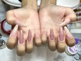 ネイル エリアネイルサロン所属・つ きのネイルデザイン