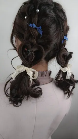 セミロング カレンダー 弁天町Tomoのヘアスタイル