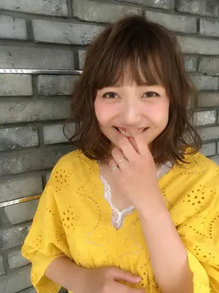 ミディアム カラー 榎園 由美のヘアスタイル