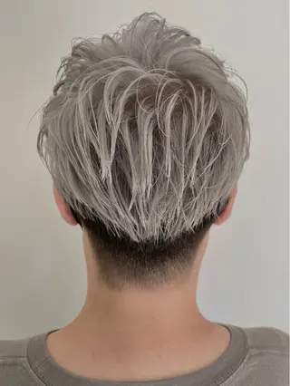 ショート カラー メンズ 佐々木 達也のヘアスタイル