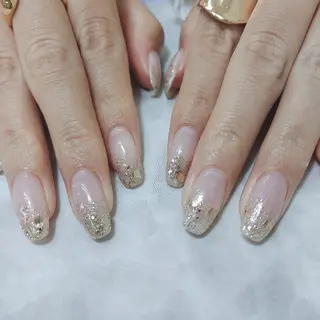 セミロング AYAKA　ネイリ ストUNELMA所属のネイルデザイン