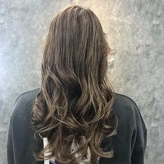 セミロング 所渉/韓国レイヤー /ウルフカットのヘアスタイル