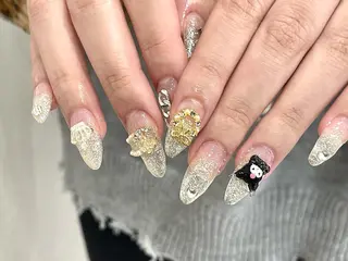 ネイル Shis_🦄shi 韓国風キラキラネイルのネイルデザイン