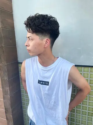 ショート パーマ メンズ 五十嵐 雄毅のヘアスタイル