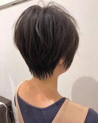 ショート 石田 優菜のヘアスタイル