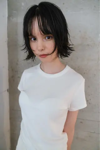 ショート kaede໒꒱🫧/ 韓国 ベージュカラーのヘアスタイル