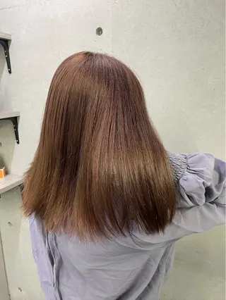 カラー がわ/レイヤー /中顔面短縮カットのヘアスタイル