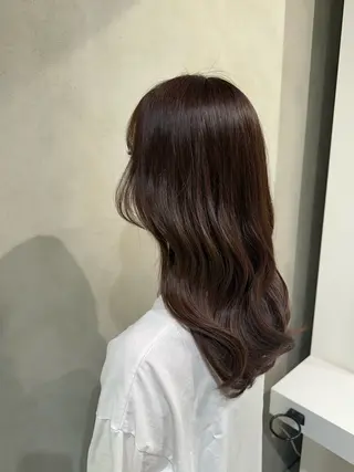 セミロング hitomi 〜カラーモデル〜のヘアスタイル