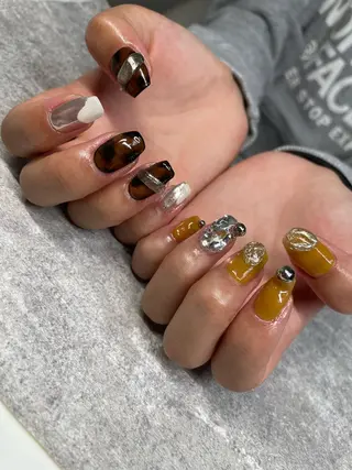 ロング カラー ヘアアレンジ キッズ ネイル マツエク・マツパ アイブロウ 福田 加奈のネイルデザイン