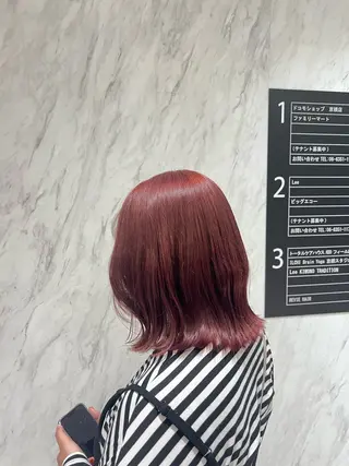 ショート カラー Neale. ユメのヘアスタイル