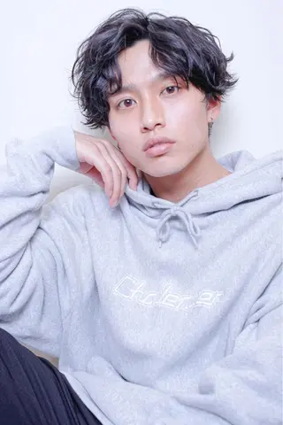 ミディアム パーマ サトウ レンマのヘアスタイル