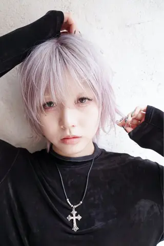 ショート カラー ツジグチ シュンのヘアスタイル