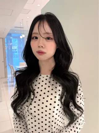 ロング 峯本 つばめのヘアスタイル