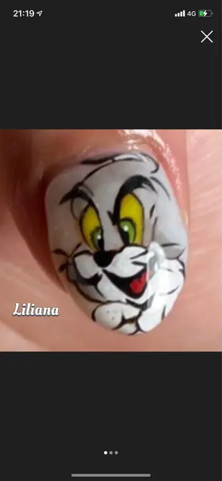 ネイル 艶々の美爪を〜 【リリアーナ】のネイルデザイン