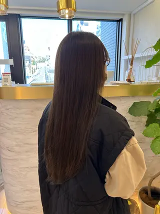 ロング カラー 佐合 梨花 / ｅａｕ〈オー〉のヘアスタイル