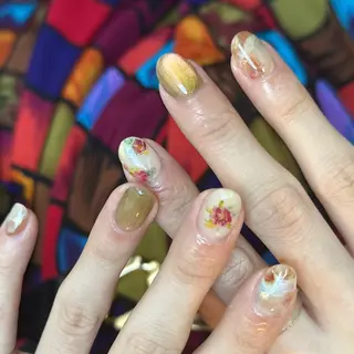 ネイル scré as Ételのネイルデザイン