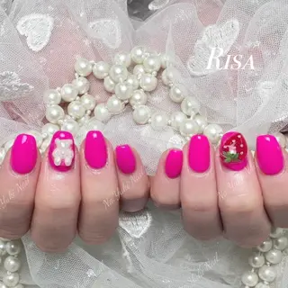 ネイル 🦋 Queenieのネイルデザイン