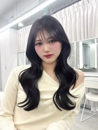 ミディアム 栄/レイヤー/ 津野 こころのヘアスタイル