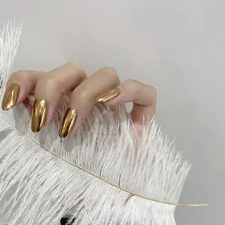 セミロング ネイル フィルイン、長さ出し 深爪矯正のネイルデザイン