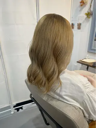 ミディアム ✨艶感/透け感✨Sherry所属・艶髪/ハイトーン Sherryのヘアスタイル