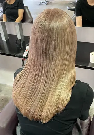 セミロング カラー Ms.CHARM【ミズチャーム】所属・韓国/レイヤーカット 顔周り/廣瀬達哉のヘアスタイル