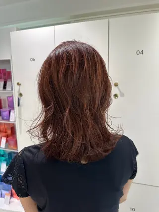 ミディアム 川上 彩夏のヘアスタイル