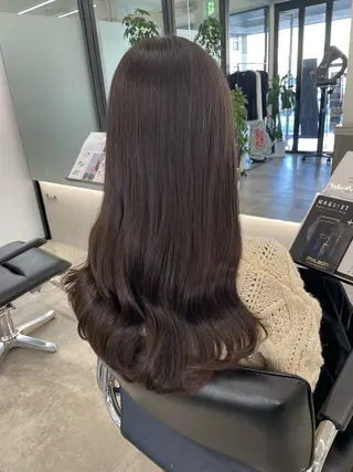 ロング KANGOLSALON 富山セントラル所属・松井 亜美のヘアスタイル