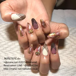 ネイル 廣瀬 真奈美のネイルデザイン