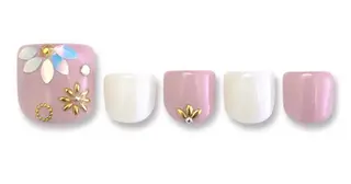 ネイル BABELバベル所属・江戸川橋✨BABEL 【バベル】大人可愛いのネイルデザイン