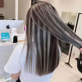 ロング カラー オフホワイトアンドなんば所属・福西 洋斗のヘアスタイル