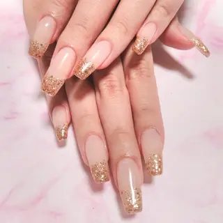 ネイル エステとネイル ローズコンフォートのネイルデザイン