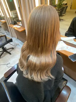 セミロング アールバイニーナ所属・R by NINA アールバイニーナのヘアスタイル